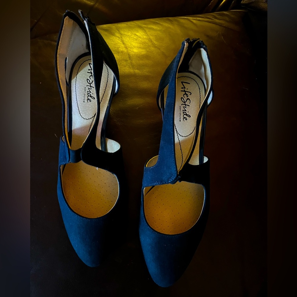 Life Stride Women's Dark Blue Heels